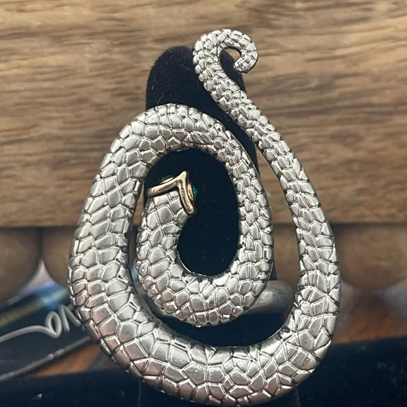 2 ring New York & Co red lips size 9 and silver tone snake 🐍 size 9 - Picture 4 of 9